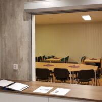 Serveringslucka inifrån kök